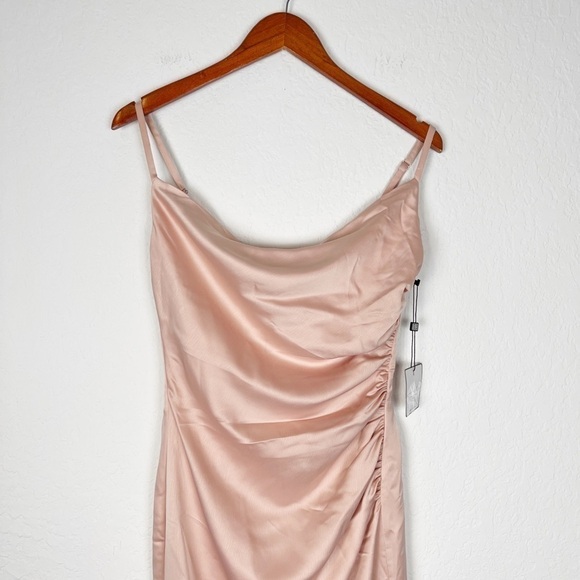 Laundry by Shelli Segal Ruched Satin Gown - Picture 3 of 13